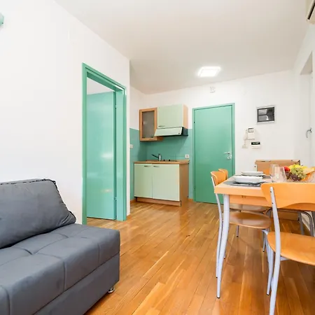 Sea Star Apartment