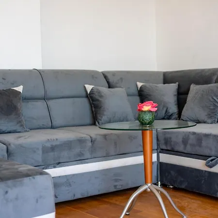 Apartment Sea Star Omis